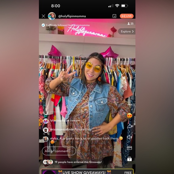 HEY! WELCOME TO MY CLOSET - Picture 5 of 11